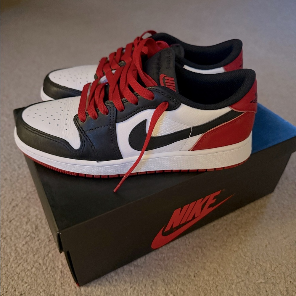 Air Jordan 1 retro low OG black toe, size 5Y, fits women 6.5-7.
